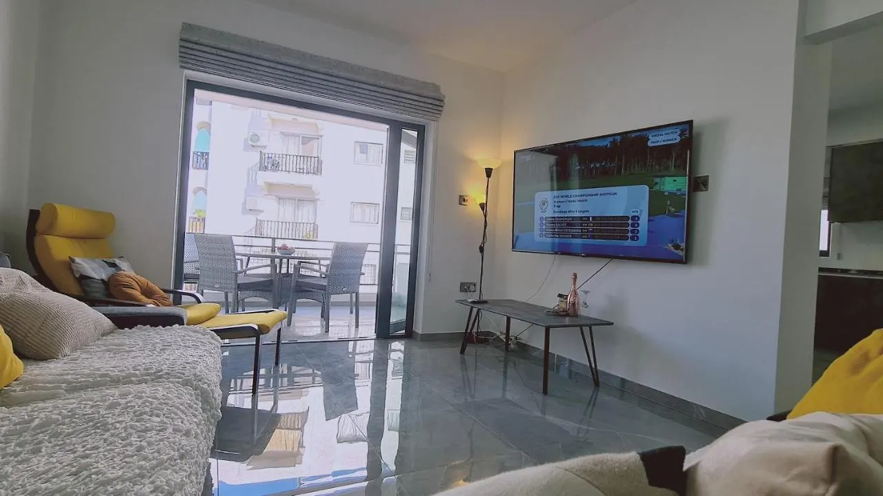 Stay Centro Apartment Larnaca Kıbrıs